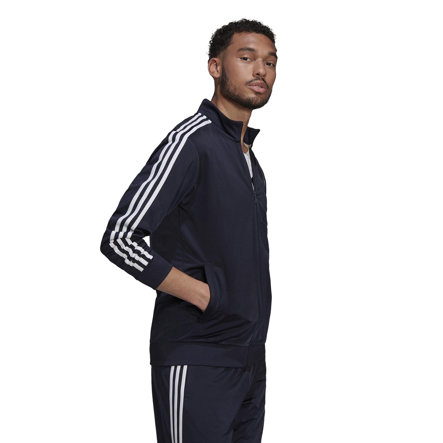 product/h/4/h46100_app_on-model_walking_white.jpg