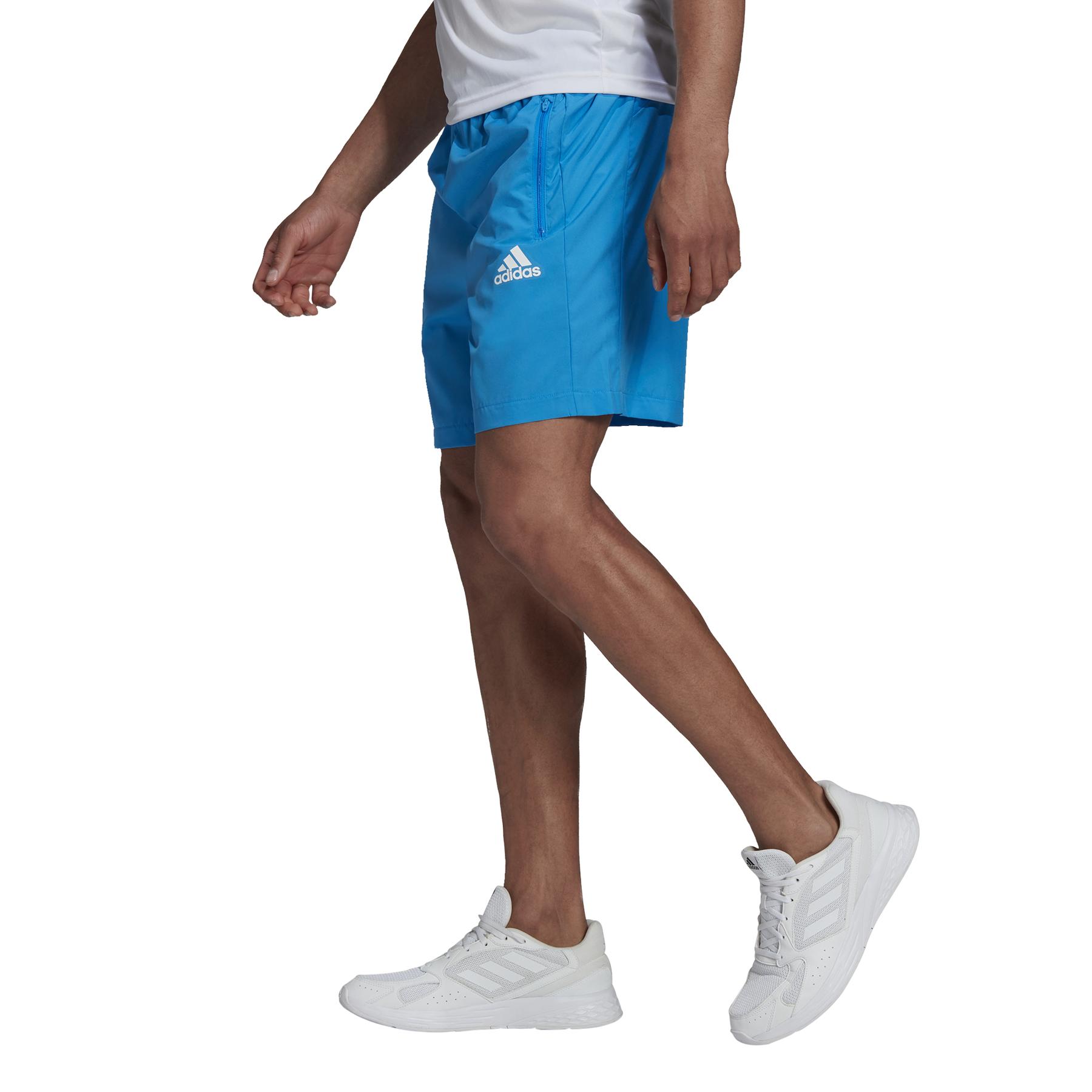 product/h/c/hc6857_app_on-model_side_white.jpg