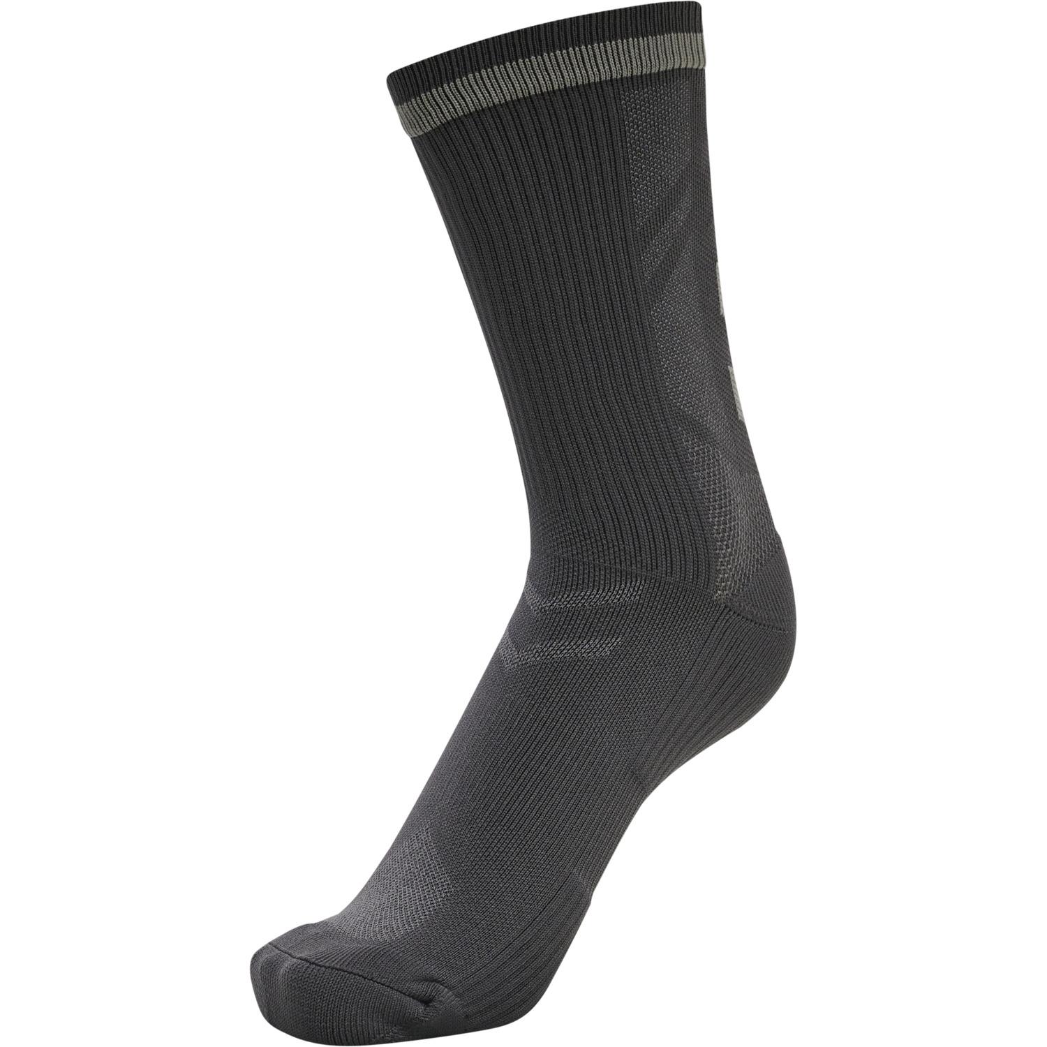 product/h/u/hummel_211149-2135_black_2.jpg