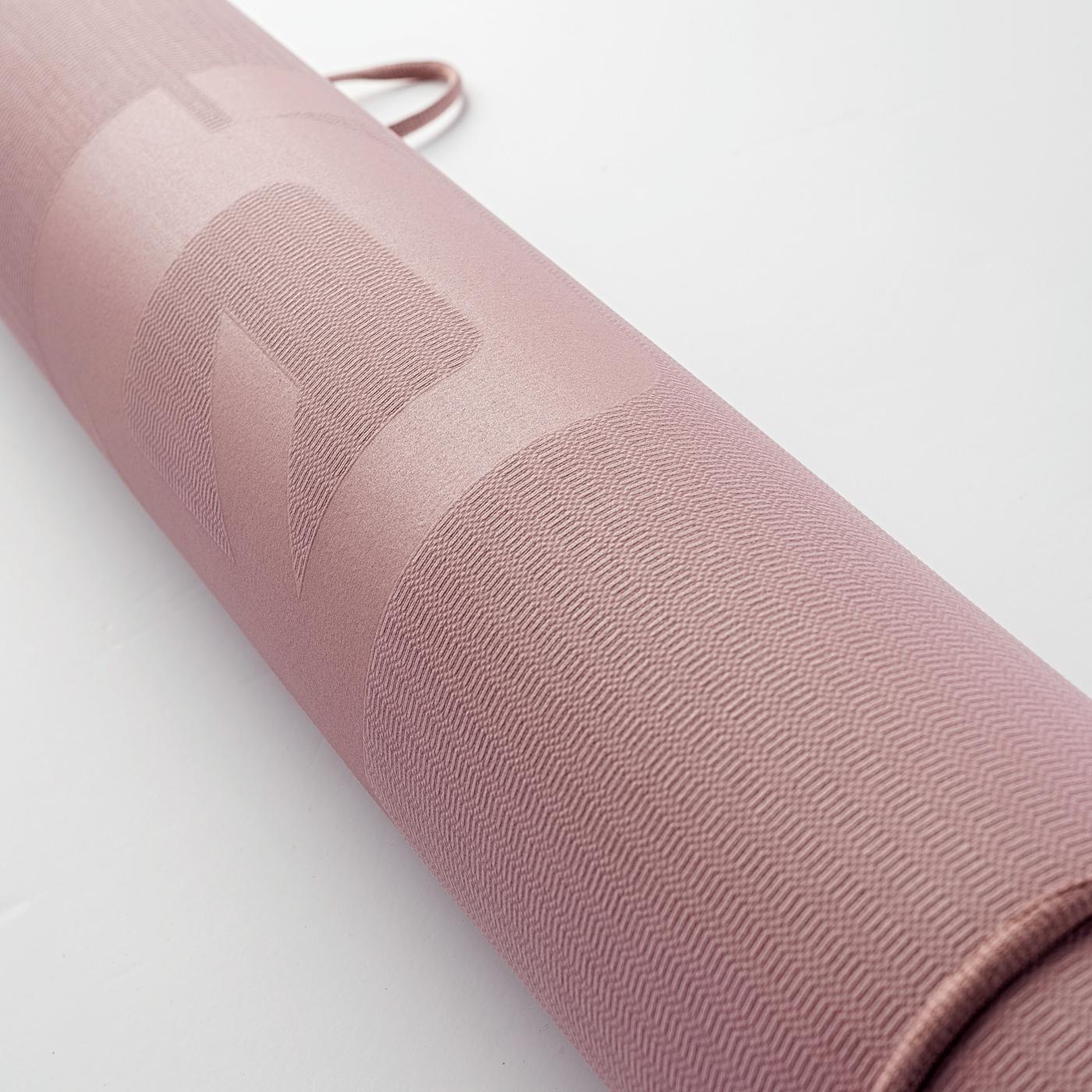 product/i/q/iq-cross-the-line_m000162421_pale-mauve-goblin-blue_3.jpg