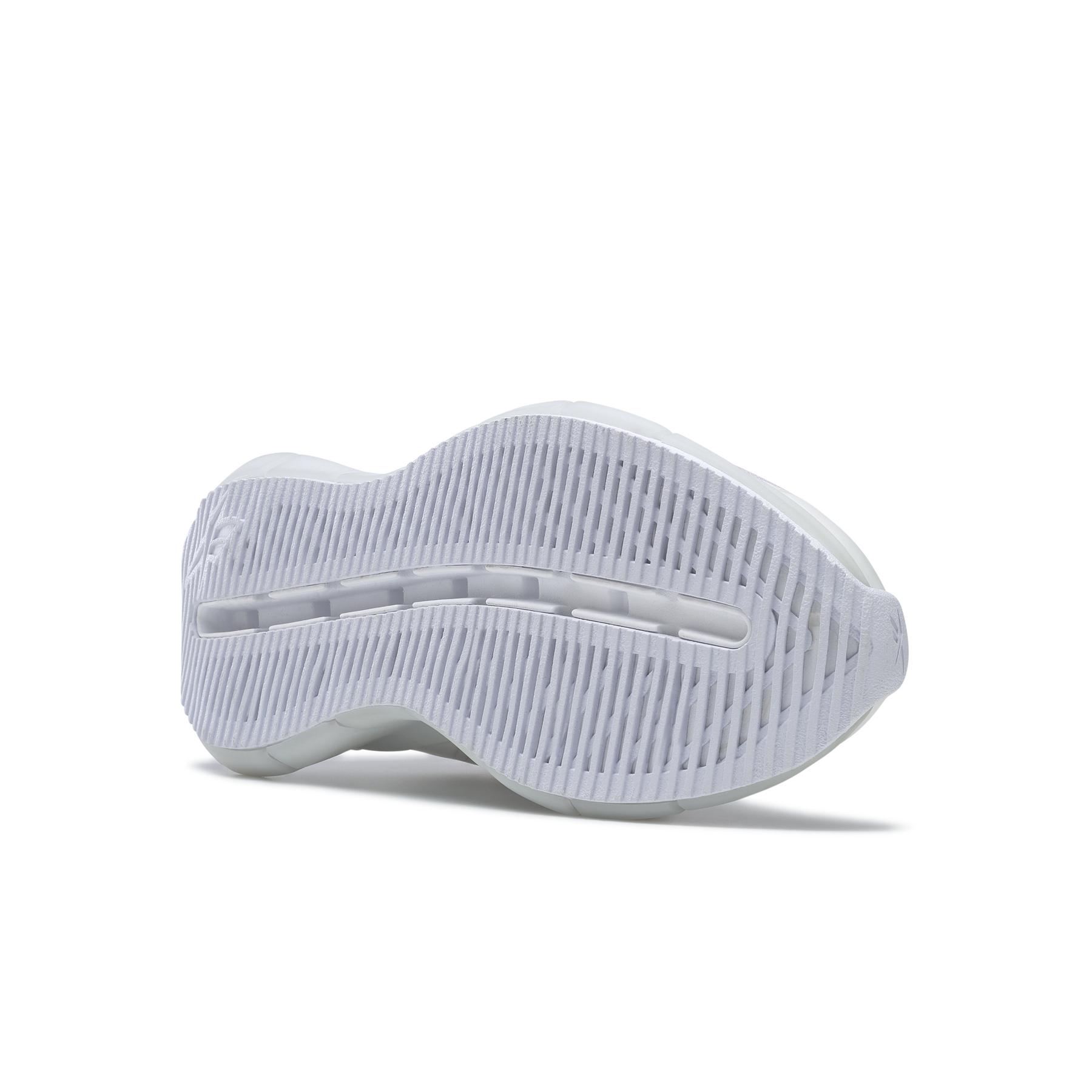 product/r/e/reebok_gz8804_3_footwear_photography_bottom_view_white_000.jpg