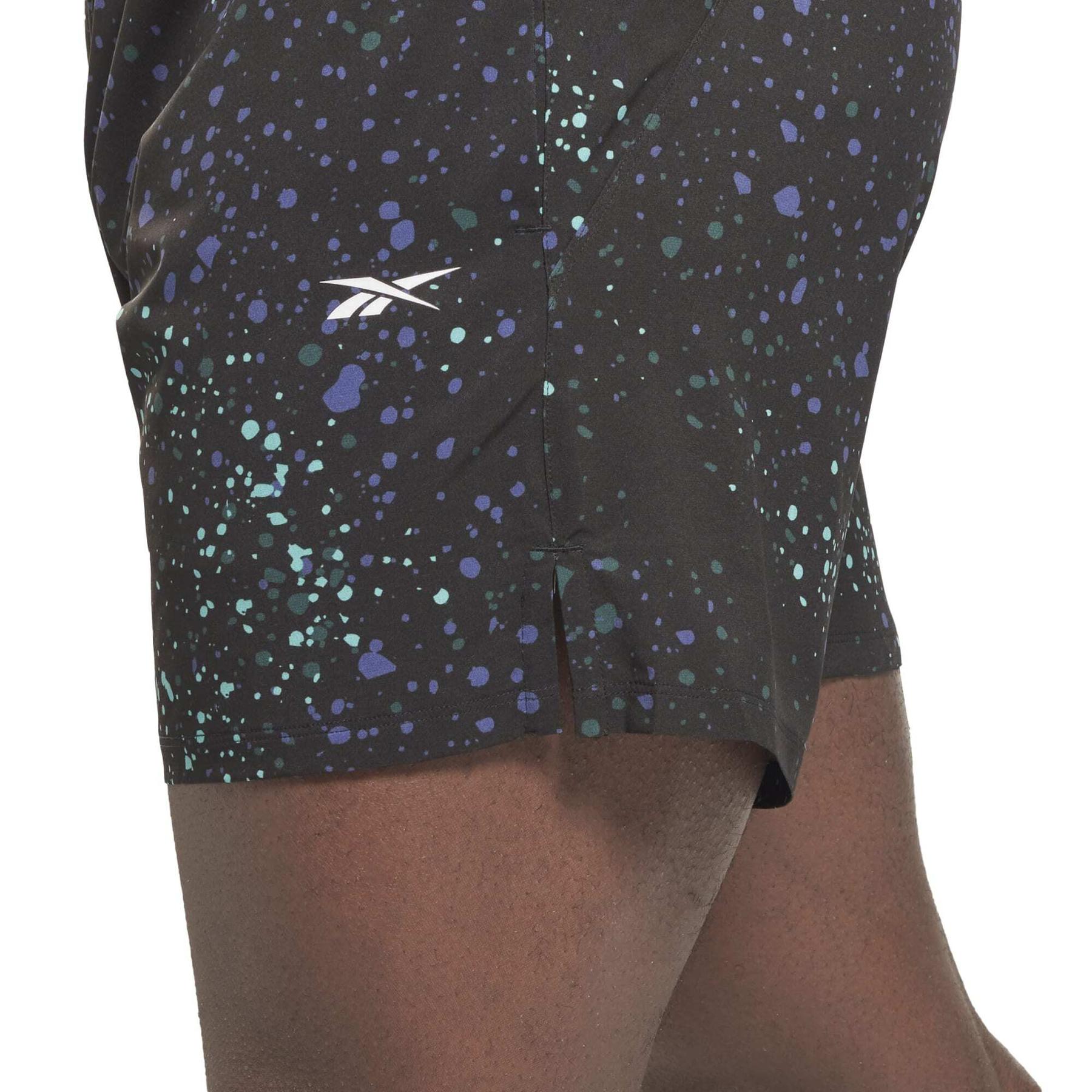 product/r/e/reebok_hg4070_5_apparel_on_model_detail_view_1_white.jpg