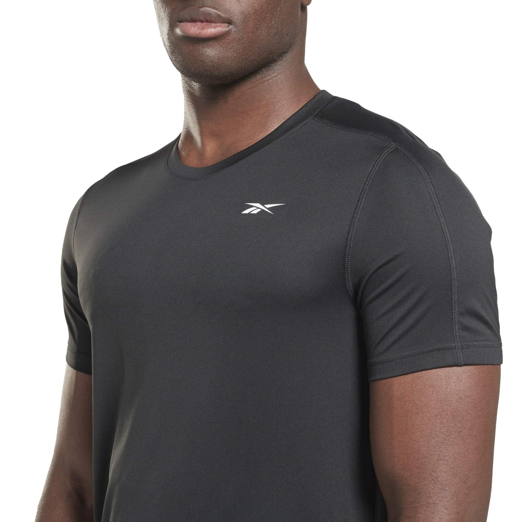 product/r/e/reebok_hi3916_5_apparel_on_model_detail_view_1_white.jpg