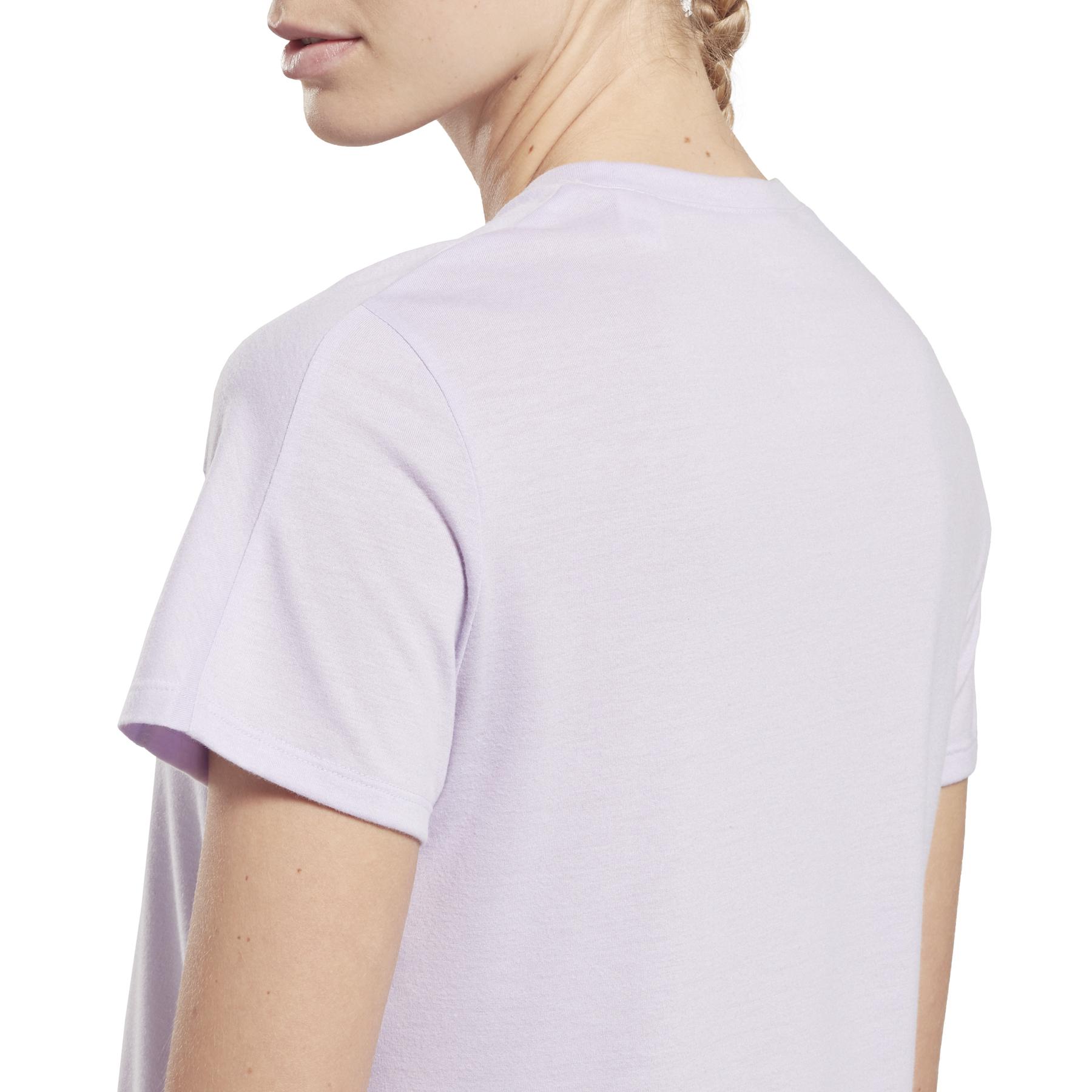 product/r/e/reebok_ht6041_4_apparel_on_model_detail_view_2_white.jpg