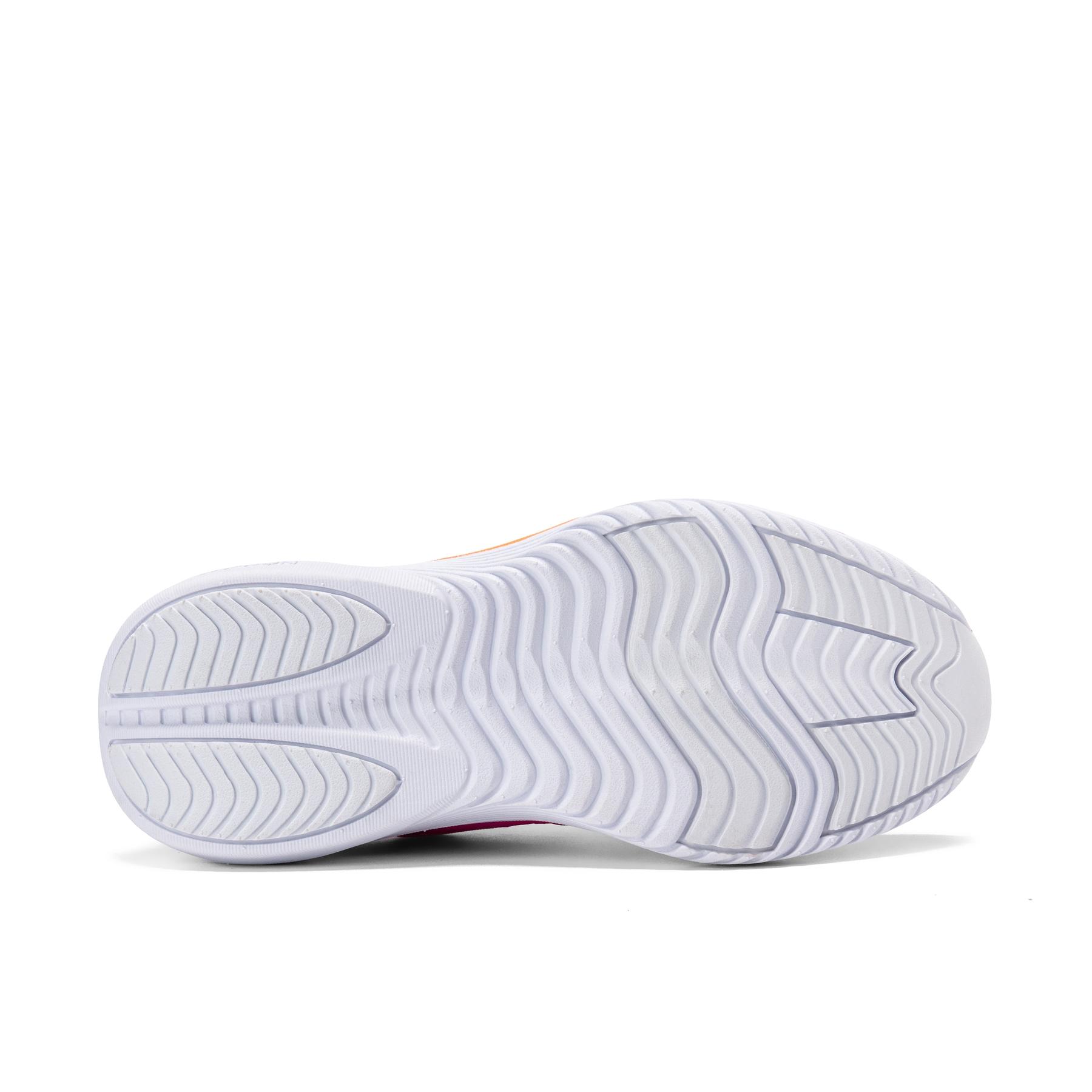 product/s/a/saucony_sk268279_4-nw091125.jpg