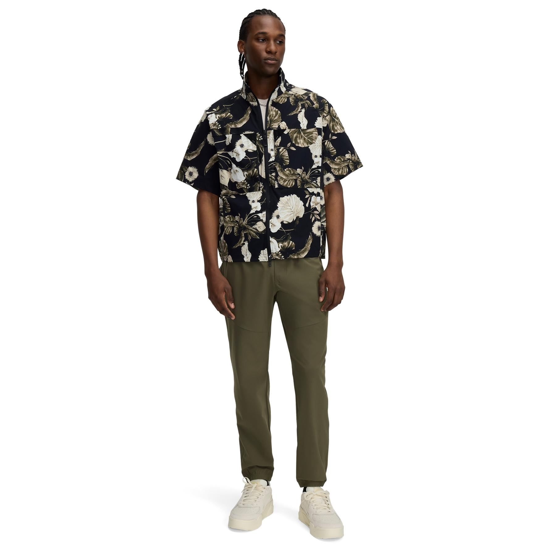 product/u/n/under-armour_1386557-390_2_2.jpg