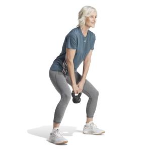 product/2/0/2025_09_adidas_im4764_6_apparel_on_model_walking_view_white.jpg
