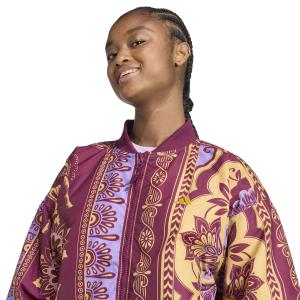 product/2/0/2025_adidas_jl8621_6_apparel_on_model_detail_view_2_white.jpg
