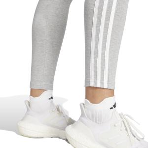 product/a/d/adidas_gv6017_8_apparel_on_model_detail_view_2_white-nw052224.jpg