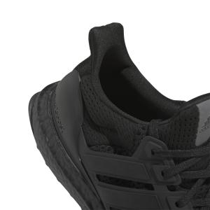 product/a/d/adidas_hq4199_10_footwear_photography_detail_view_3_white.jpg