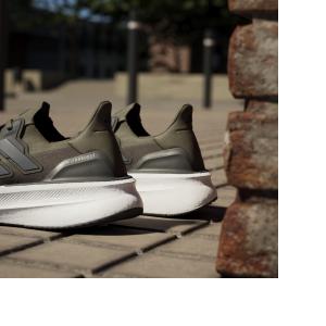 product/a/d/adidas_id8815_23_footwear_photography_heromrktng_view_10.jpg
