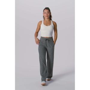 product/f/a/fabletics_tk2458598-3570_classic-white_6.jpg