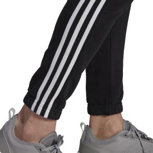 product/g/k/gk8829_app_on-model_detail-2_white.jpg