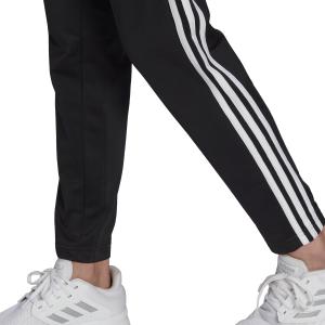 product/g/m/gm5534_app_on-model_detail-2_white.jpg