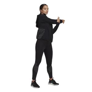 product/h/5/h57760_app_on-model_walking_white.jpg