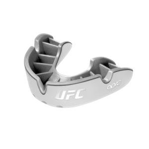 0opr2514003-protege-dents-opro-ufc-silver-blanc-argent-senior