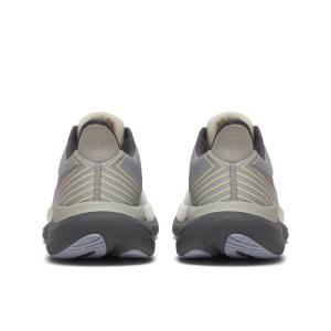 s21023-505-chaussures-de-running-saucony-triumph-23-grey-shadow